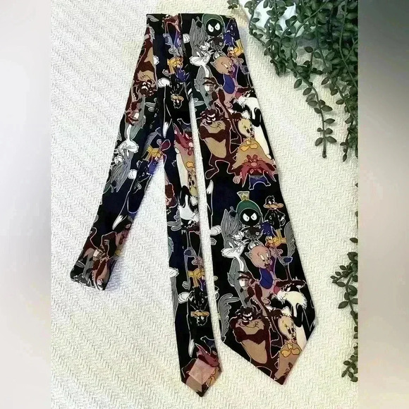 Vintage 90’s Looney Tunes 100% Silk Dress Tie - Picture 1 of 3